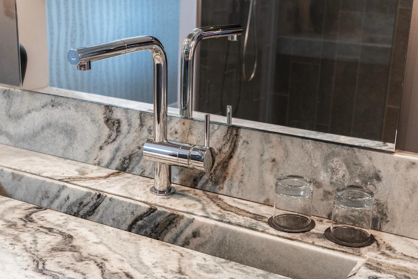 Suite With Wellness Nextdoor And Kitchen Access Oss Buitenkant foto