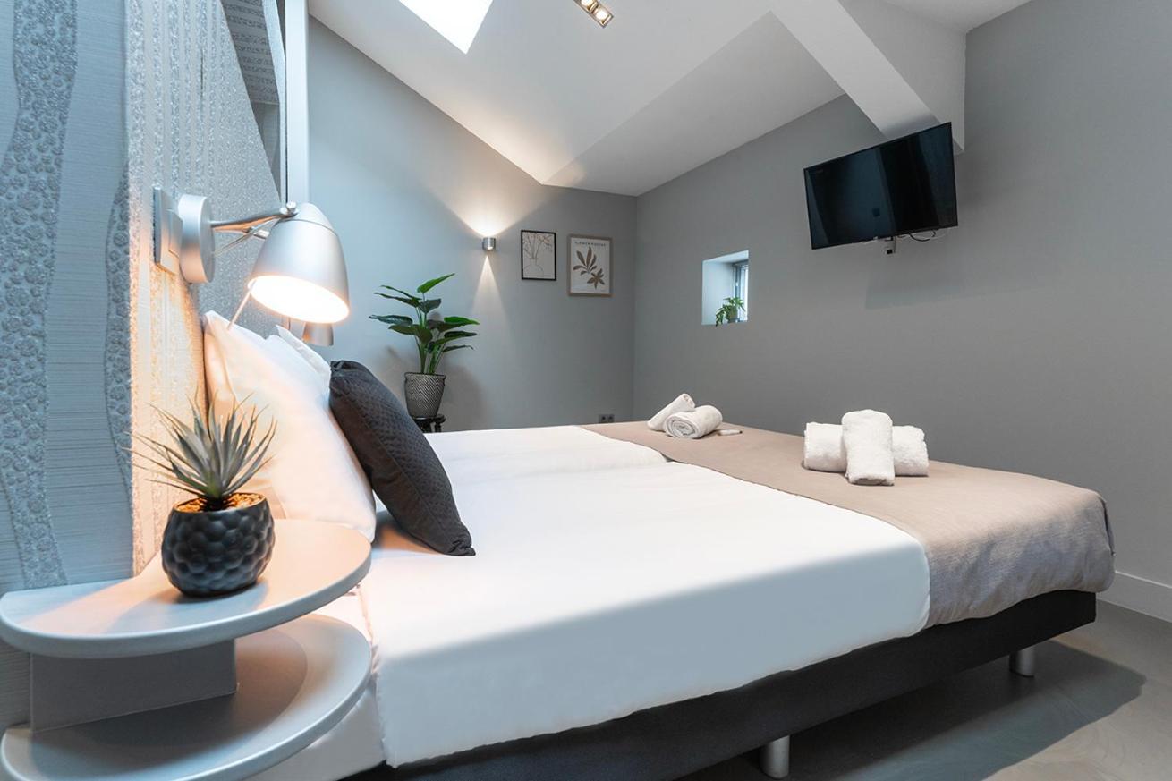Suite With Wellness Nextdoor And Kitchen Access Oss Buitenkant foto